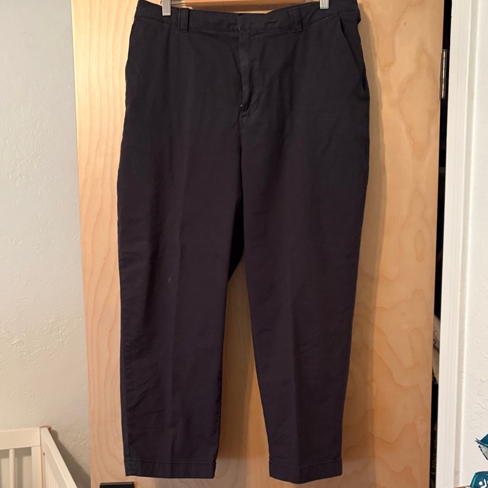 GAP Women's Navy Straight Up Khaki
